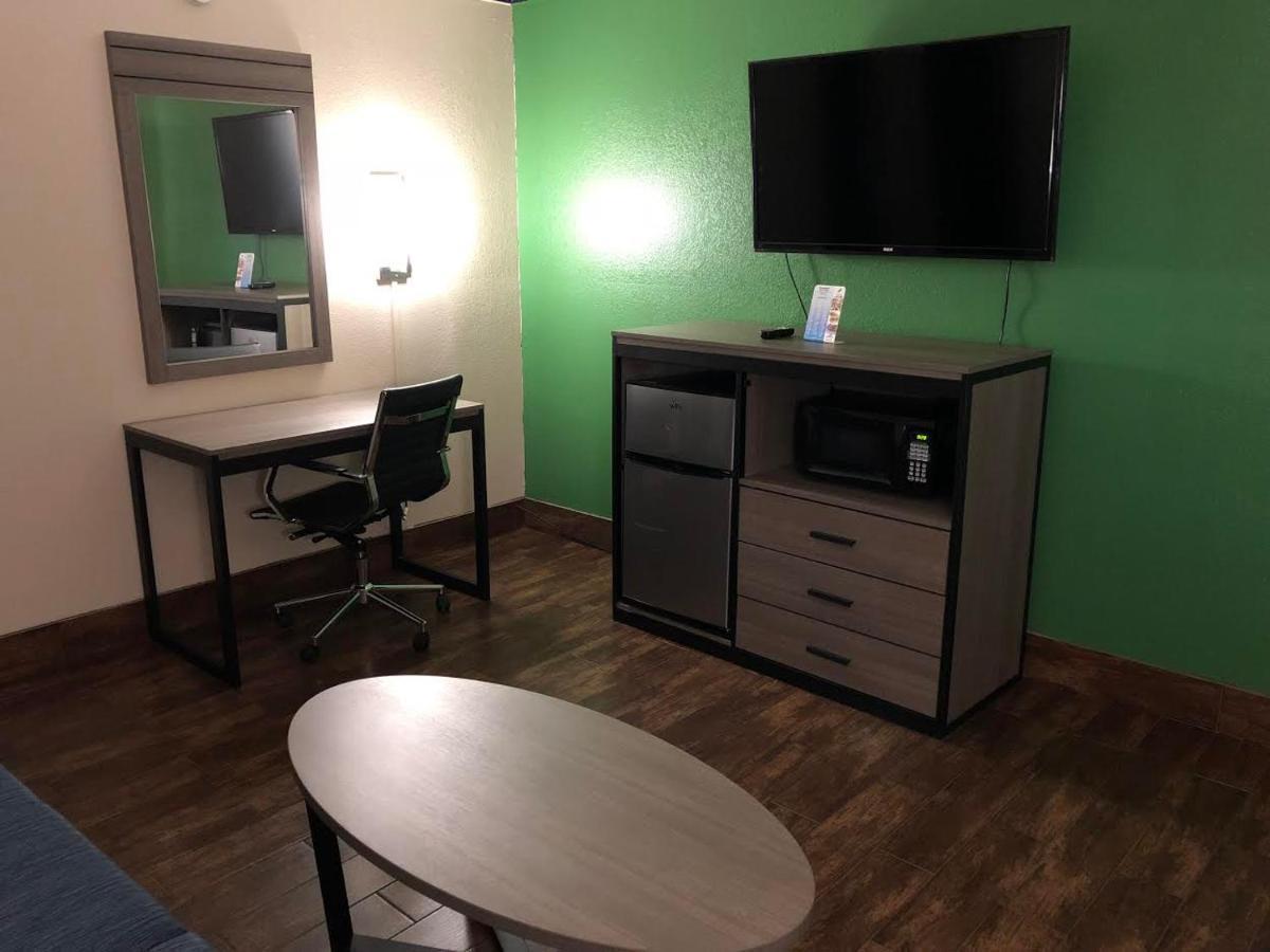 Travelers Inn And Suites Wharton Экстерьер фото